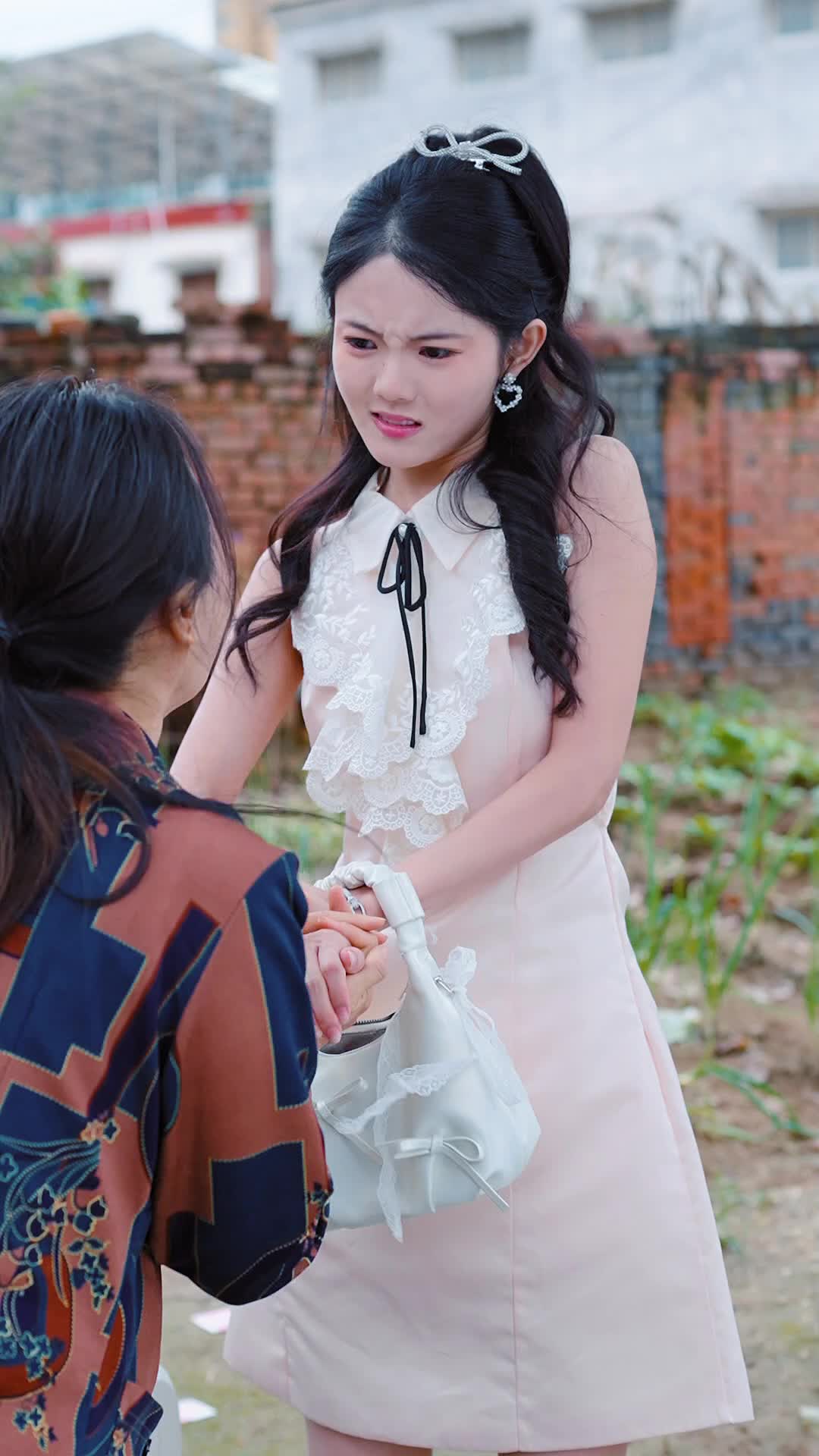 Episode 41 of Lady-in-Waiting vs. Lady Fake