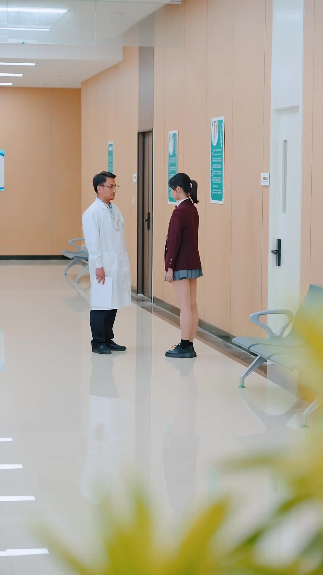 Episode 48 of Lady-in-Waiting vs. Lady Fake