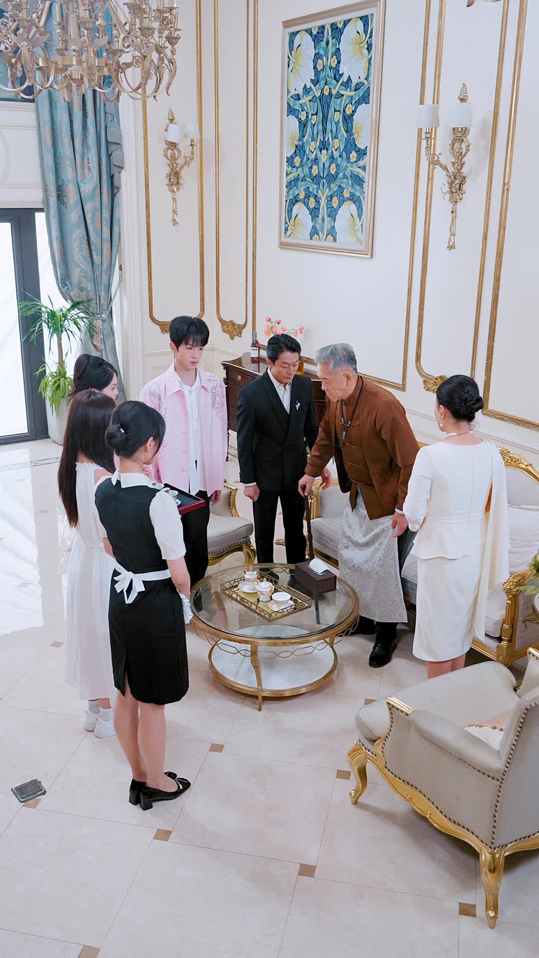 Episode 9 of Lady-in-Waiting vs. Lady Fake