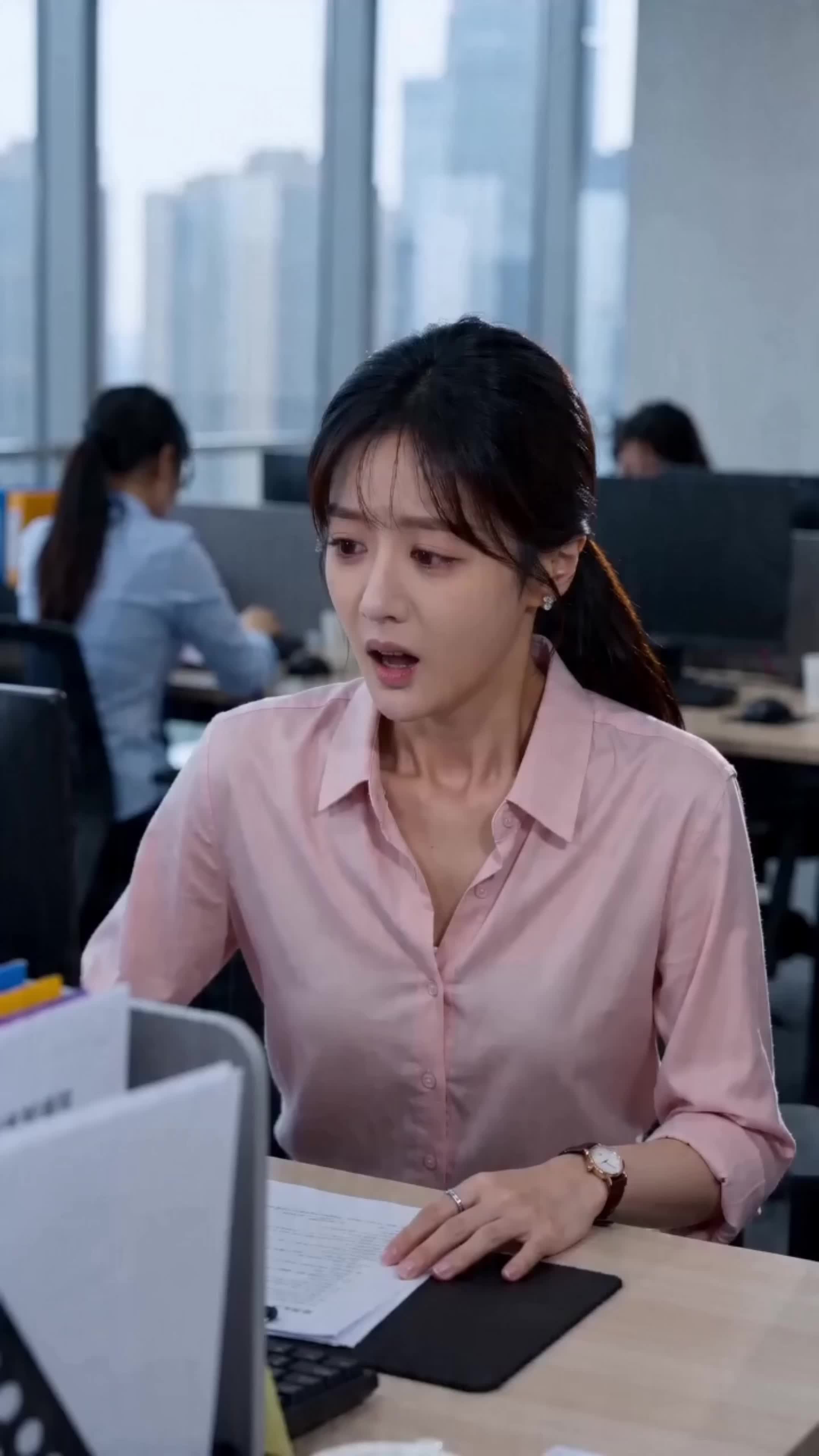 Episode 28 of Left at the Airport, Worth a Billion