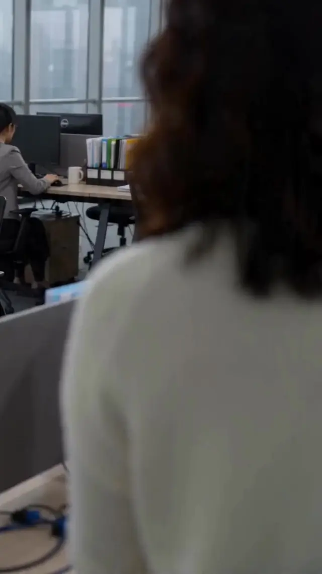 Episode 40 of Left at the Airport, Worth a Billion