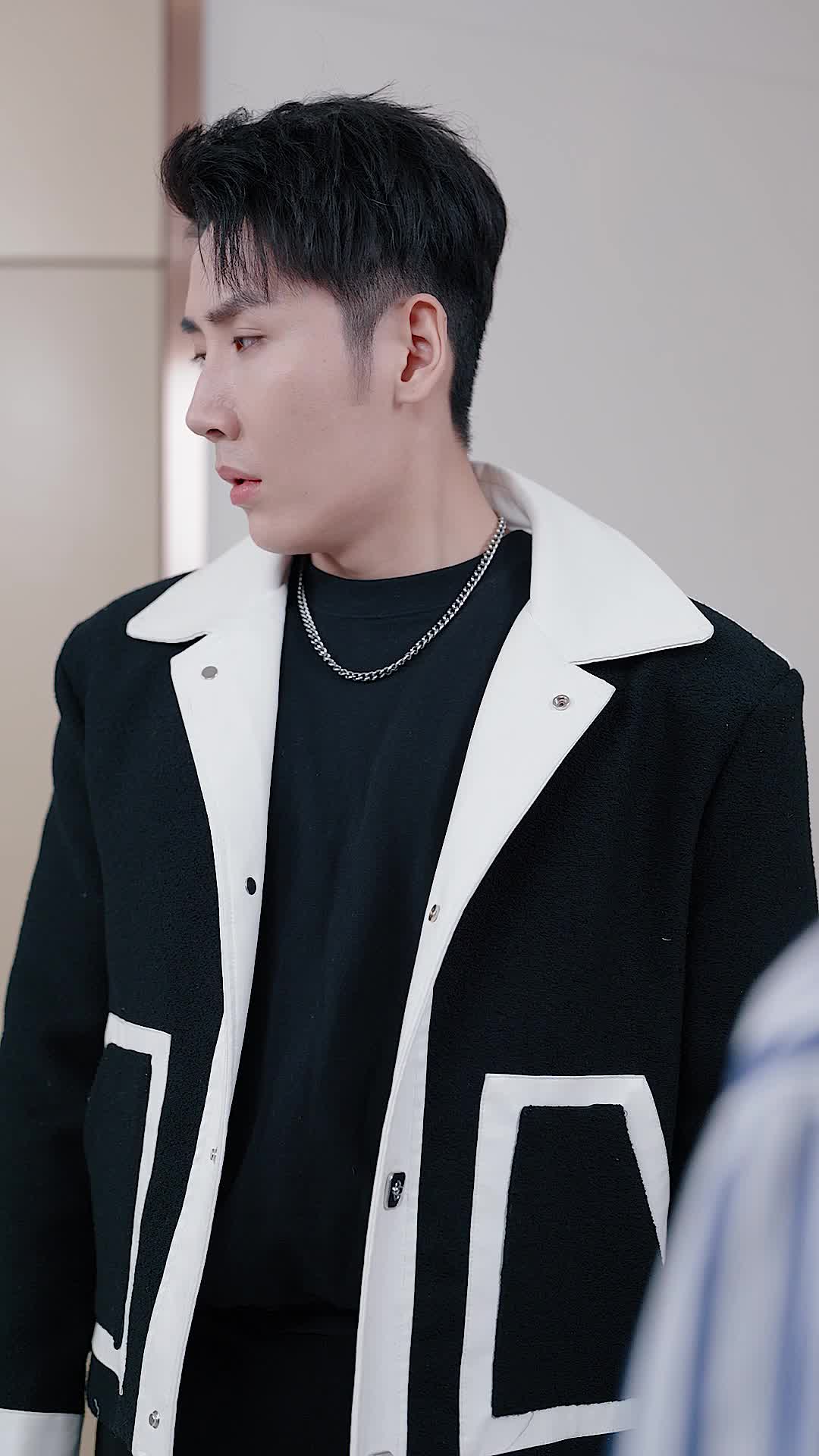 Episode 22 of Locked Out of His Heart