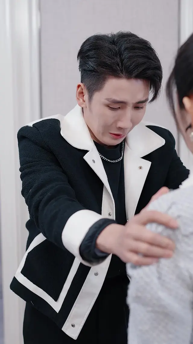Episode 29 of Locked Out of His Heart