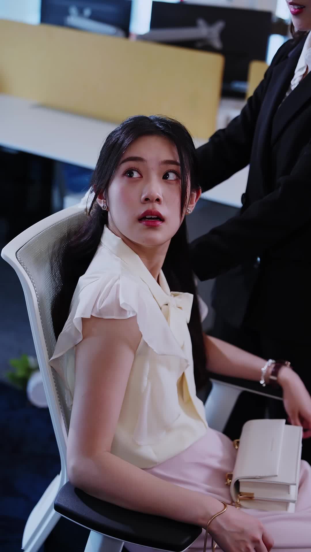 Episode 27 of Love After Rebirth: Spoiled by My Husband's Uncle