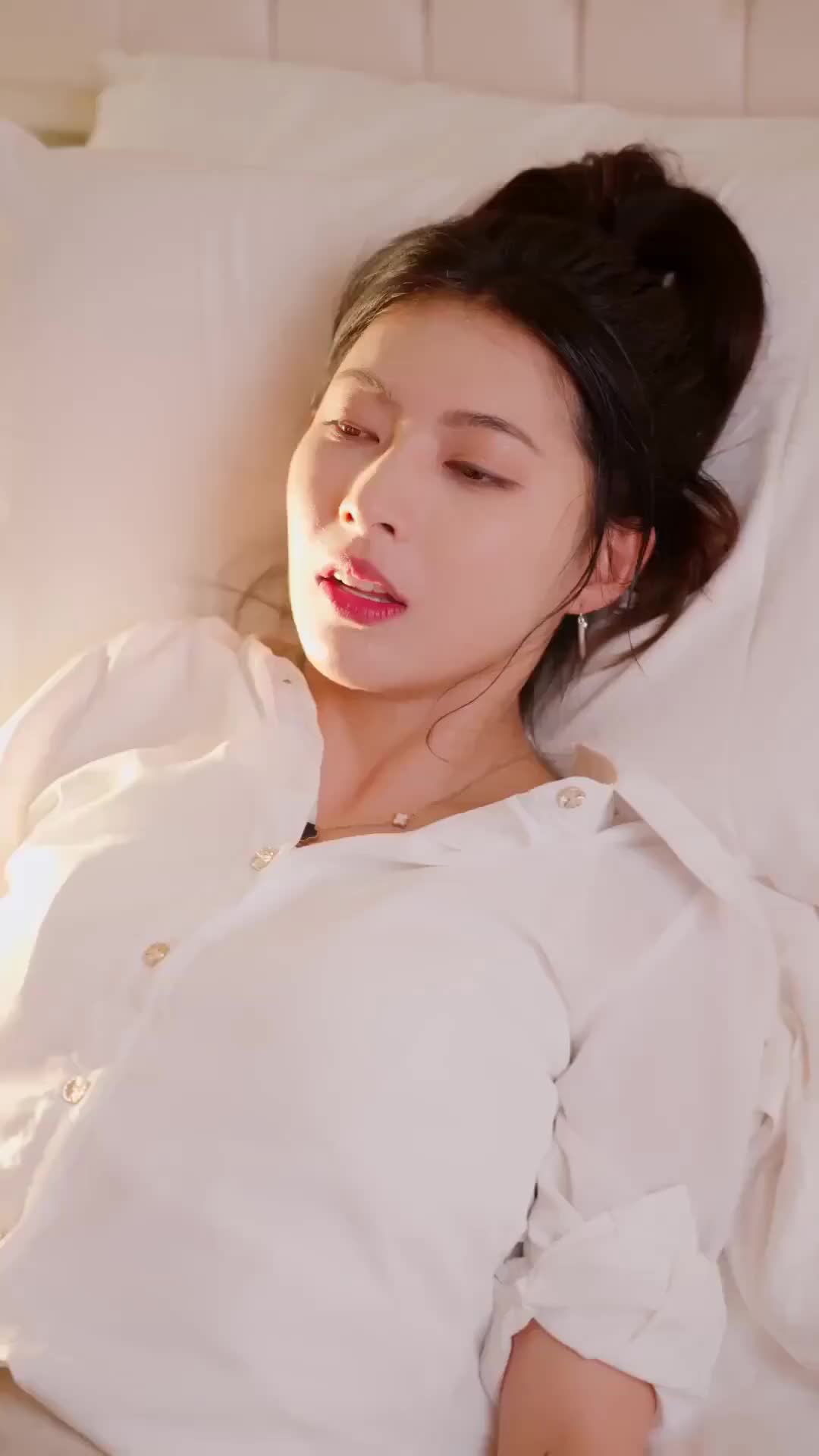 Episode 13 of Love as Bright as the Stars