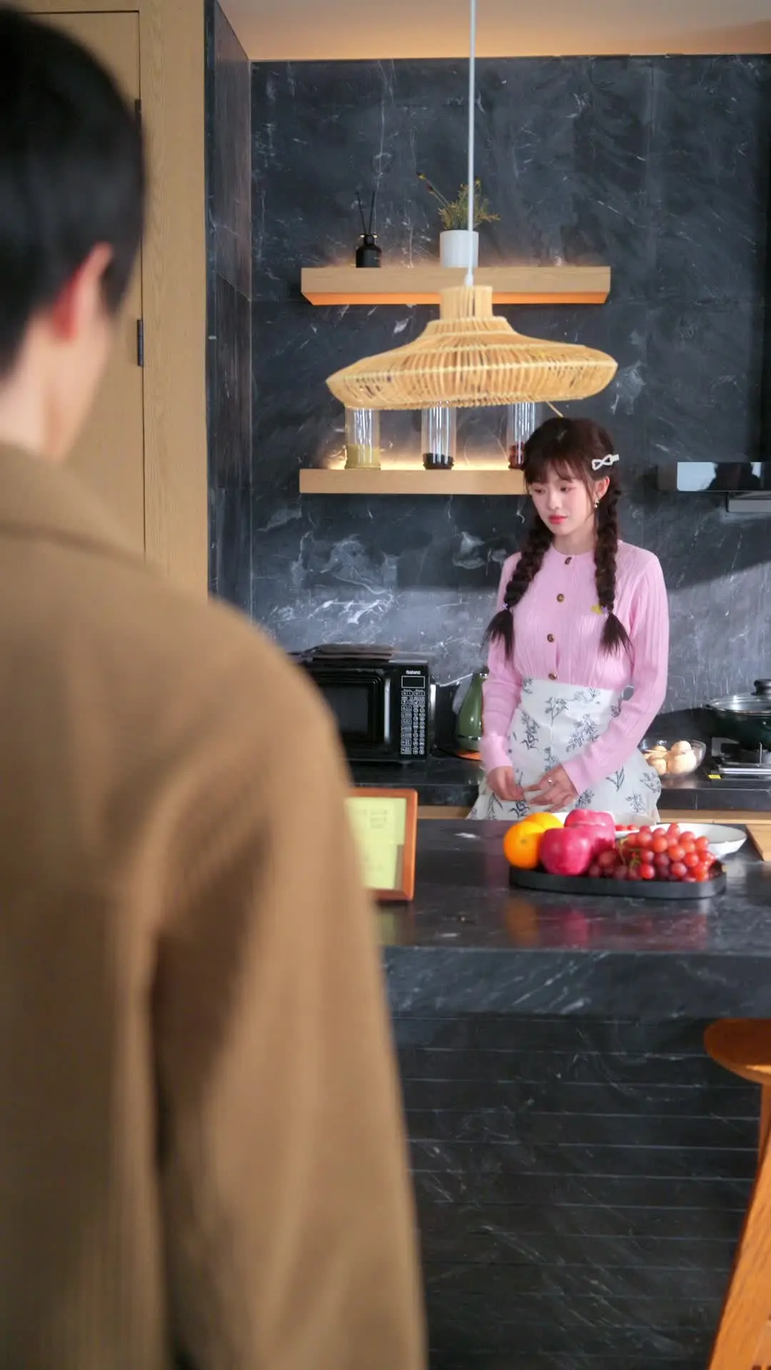 Episode 44 of Love Breaks the Ice