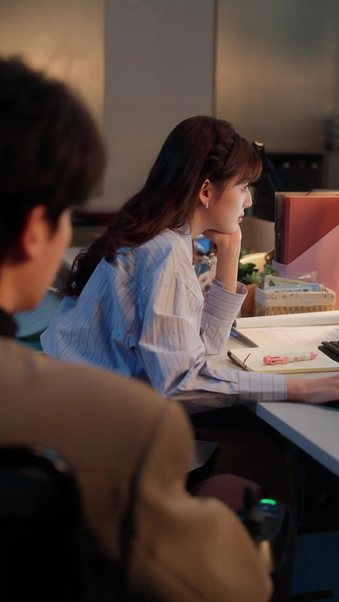 Episode 49 of Love Breaks the Ice