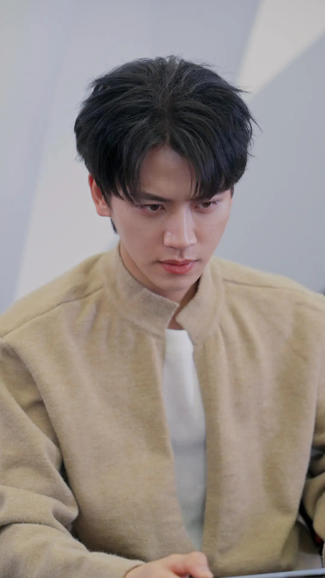Episode 61 of Love Breaks the Ice