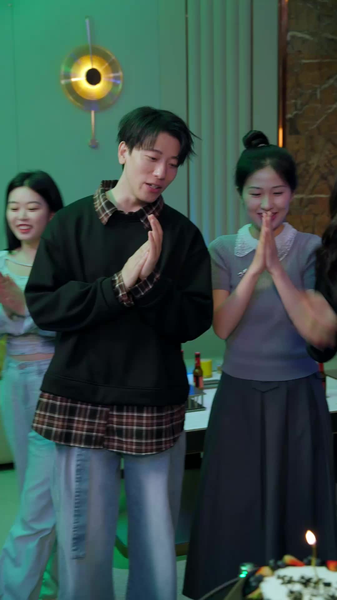 Episode 33 of Love Crossed a Millennium