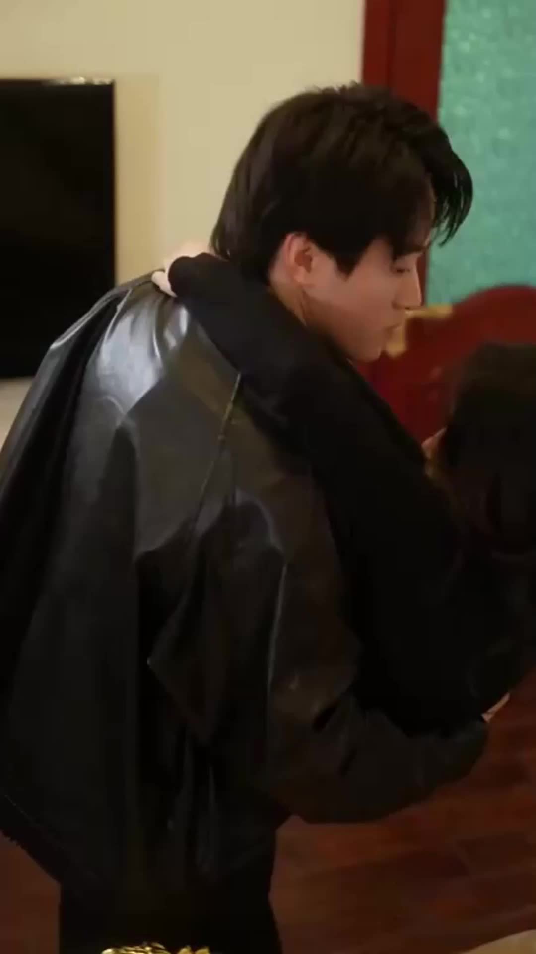 Episode 34 of Love in Her Shadow