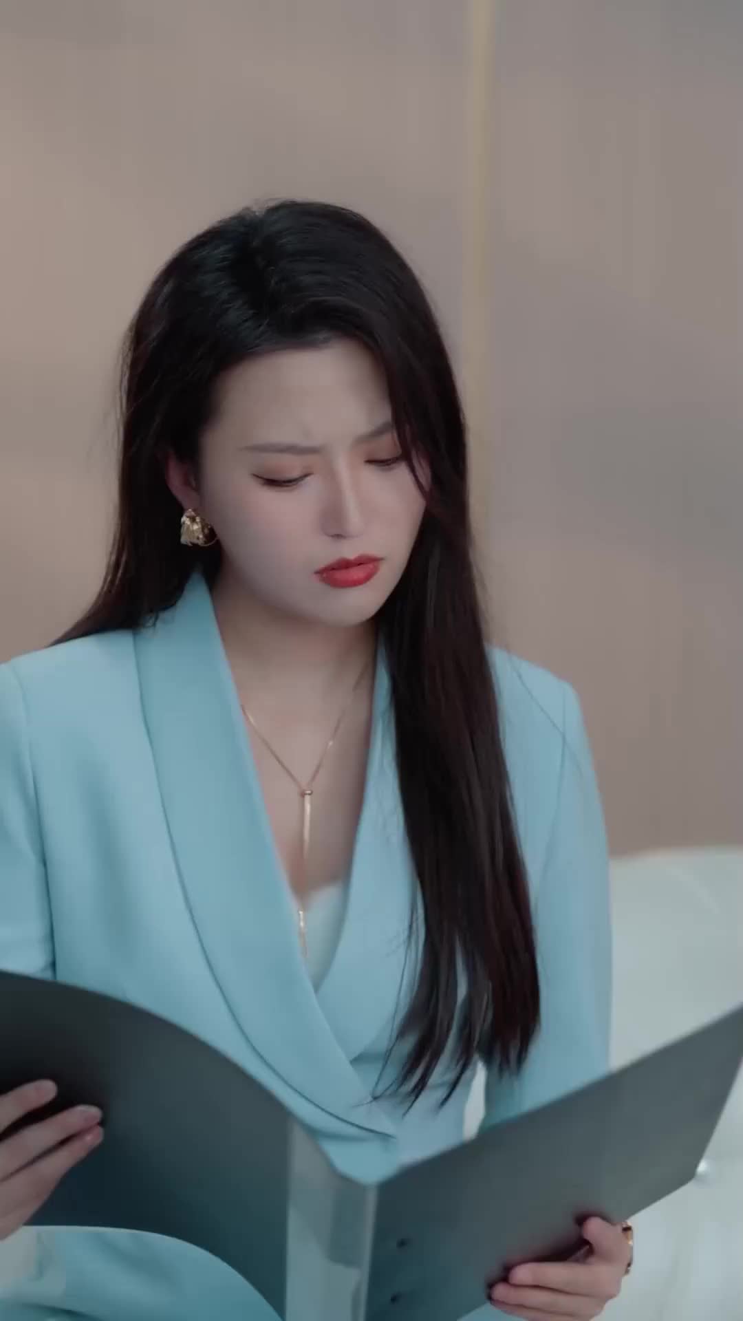 Episode 43 of Love's Redemption: Her Resounding Comeback