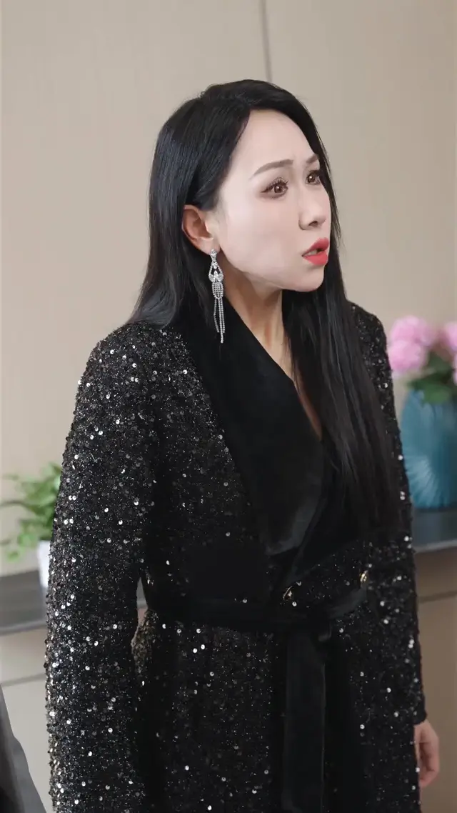 Episode 32 of Marry Ex's Boss After Divorce