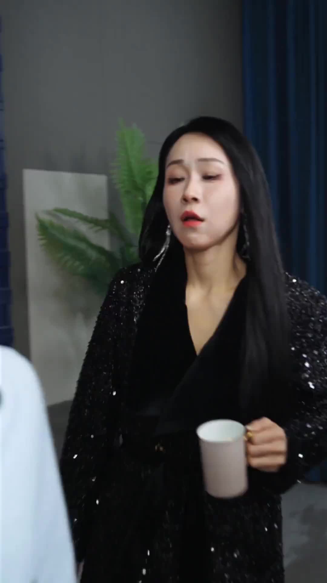 Episode 44 of Marry Ex's Boss After Divorce