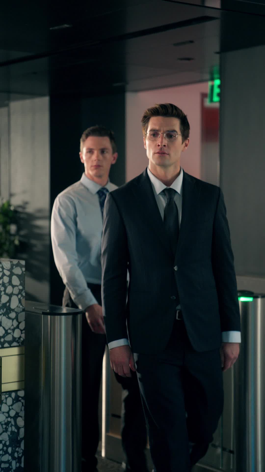 Episode 15 of Marry Me Twice, Mr. Grant