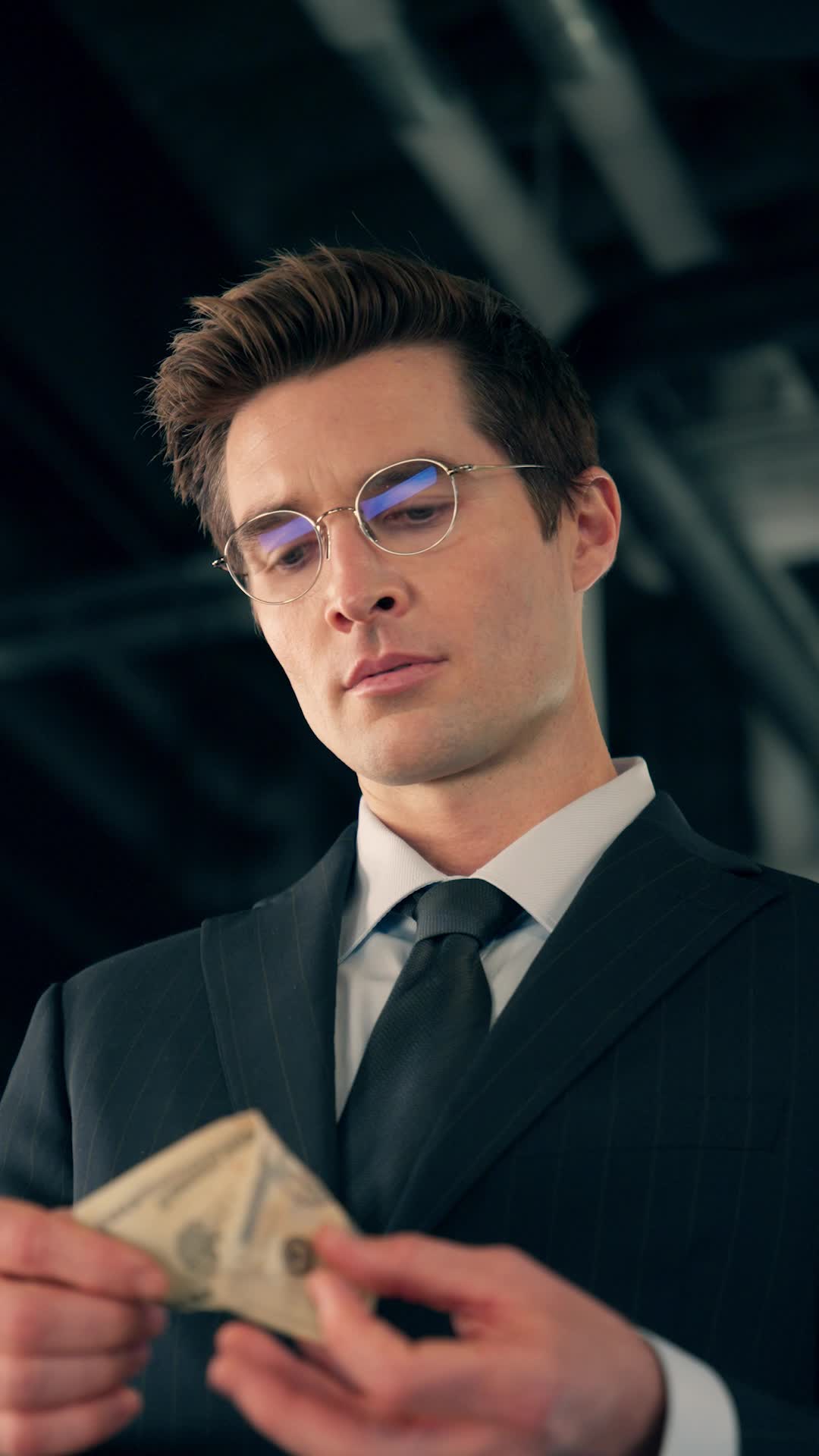 Episode 16 of Marry Me Twice, Mr. Grant