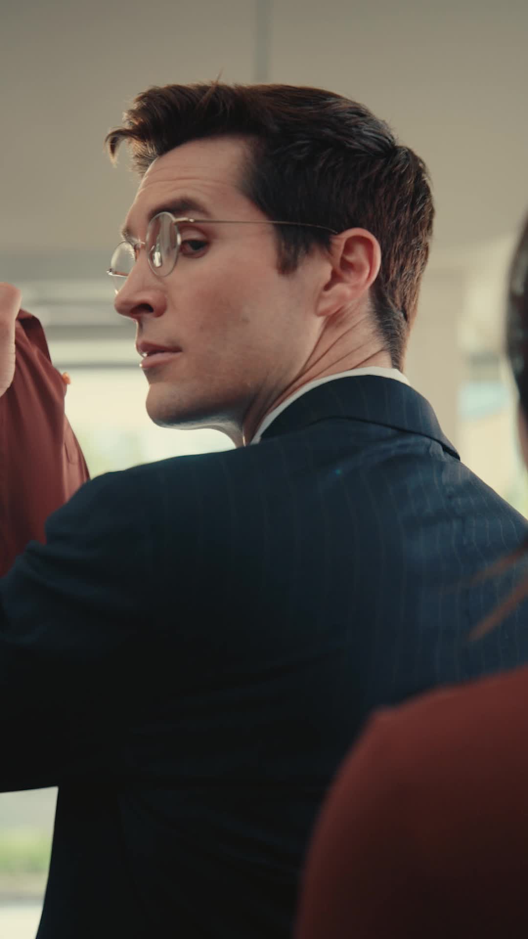 Episode 21 of Marry Me Twice, Mr. Grant