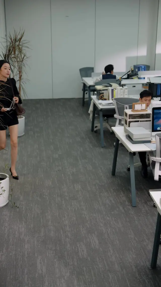Episode 17 of Miss Secretary, You Stole His Heart
