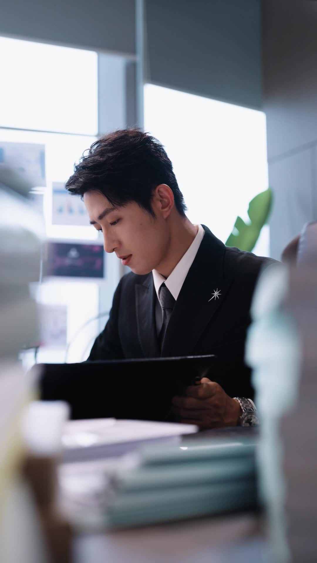 Episode 21 of Miss Secretary, You Stole His Heart
