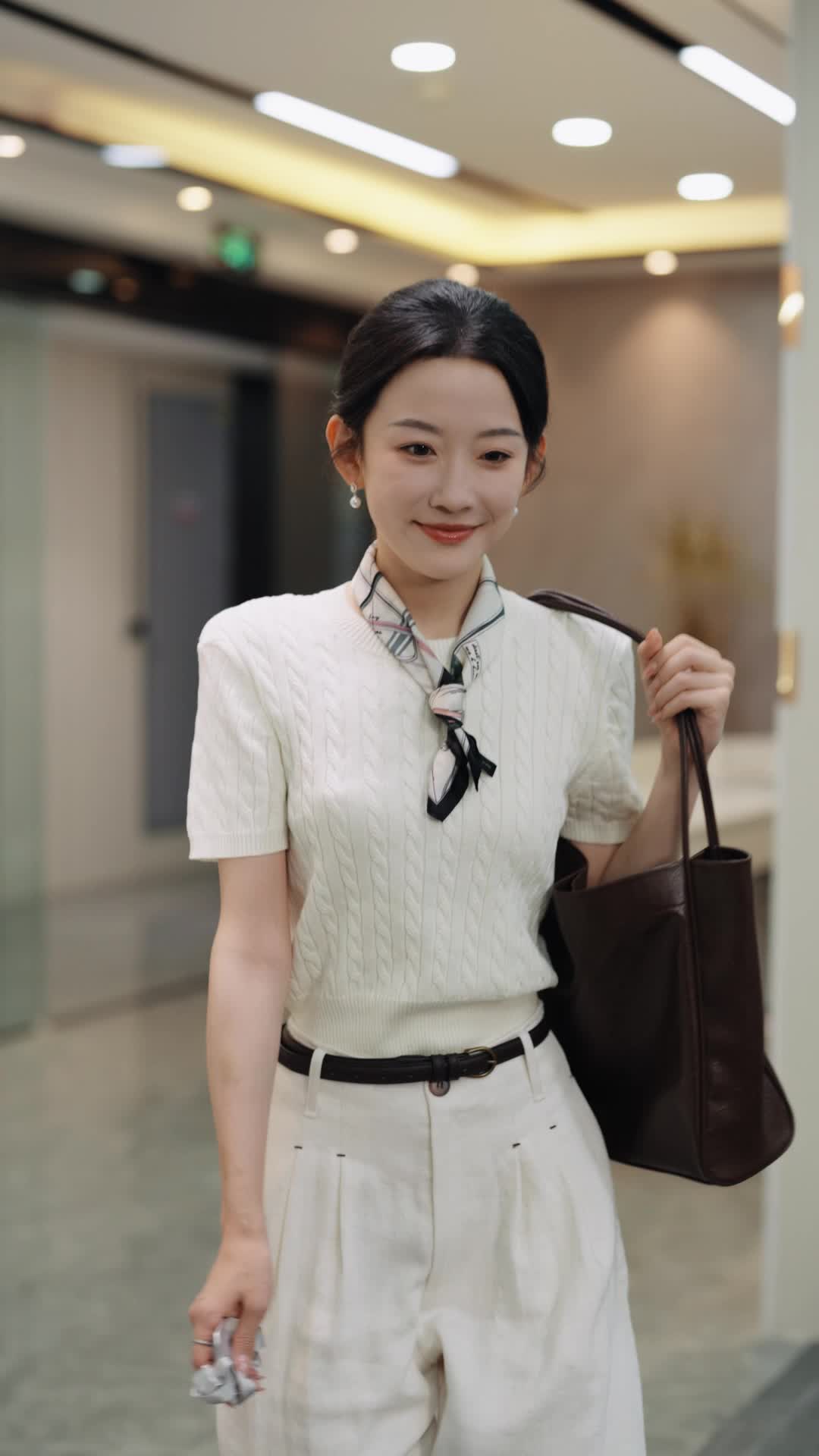 Episode 33 of Miss Secretary, You Stole His Heart