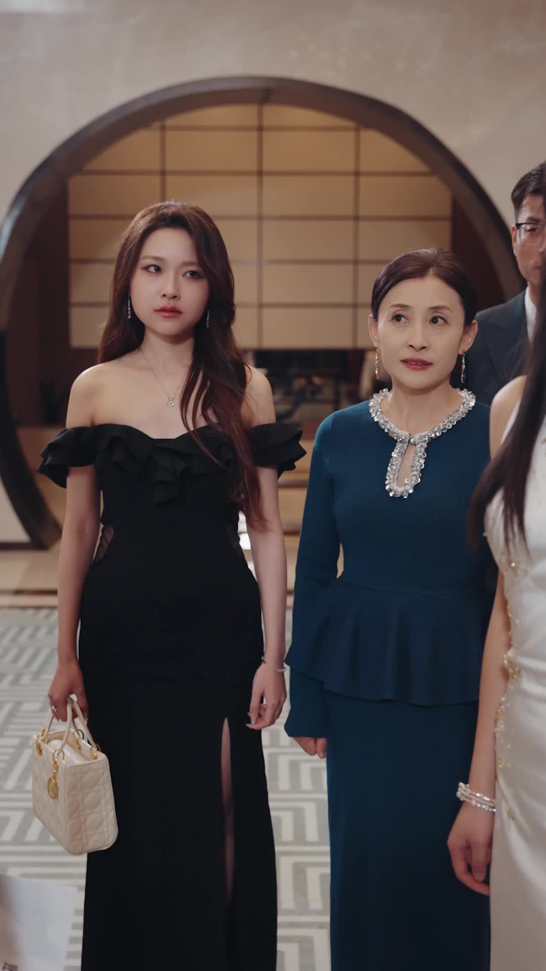 Episode 41 of Mistress, You Picked the Wrong Mother