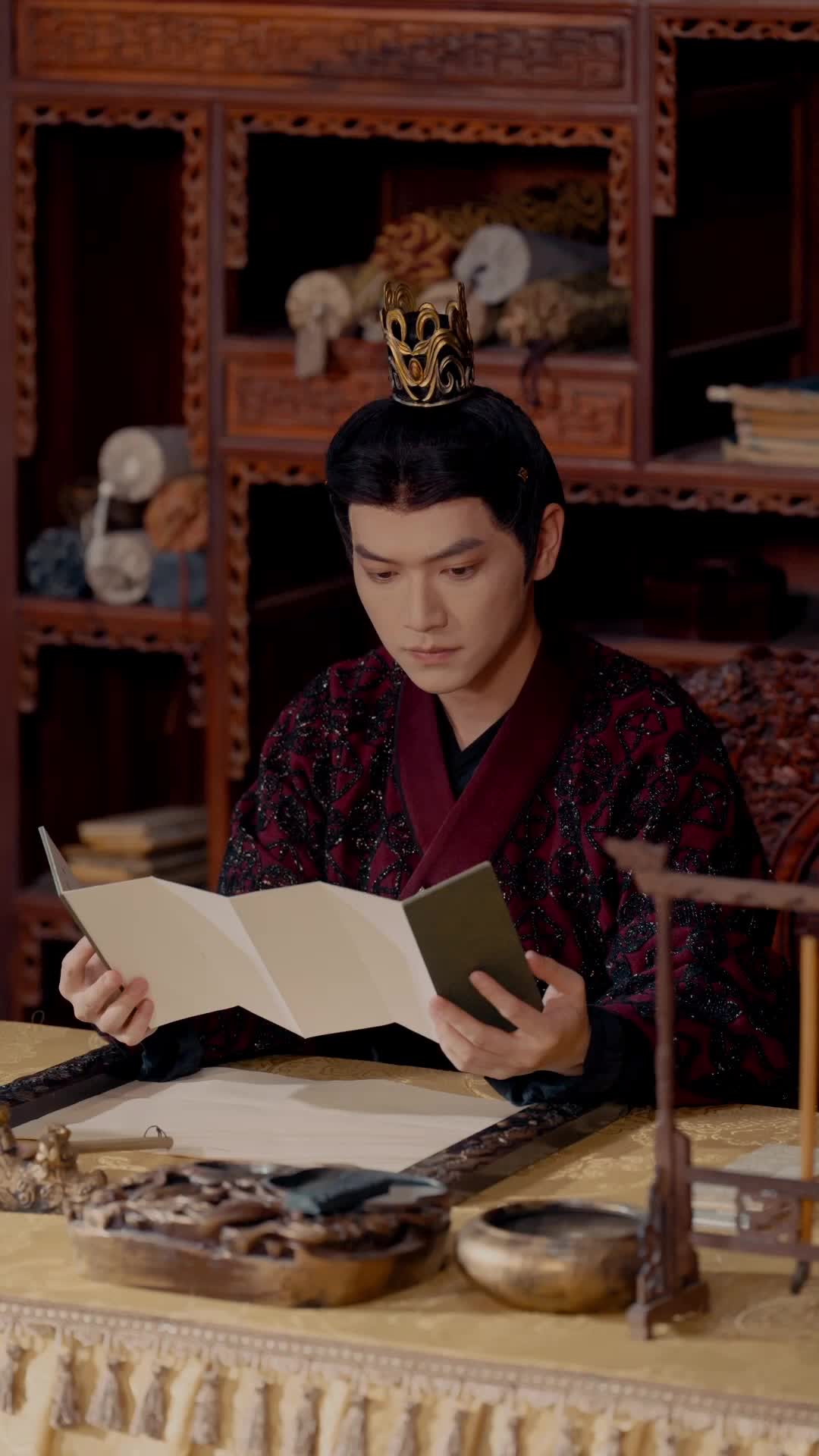 Episode 44 of Modern Emperor Who Speaks English