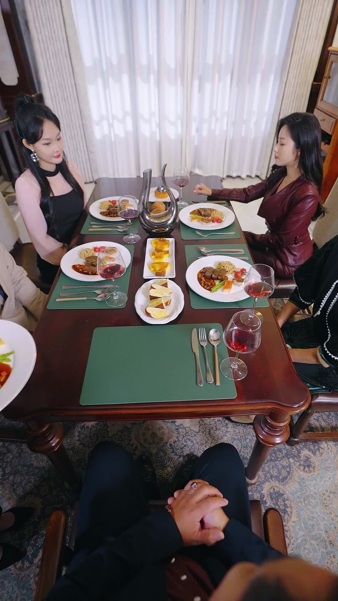 Episode 45 of Mom, Sis, I Regret Now!