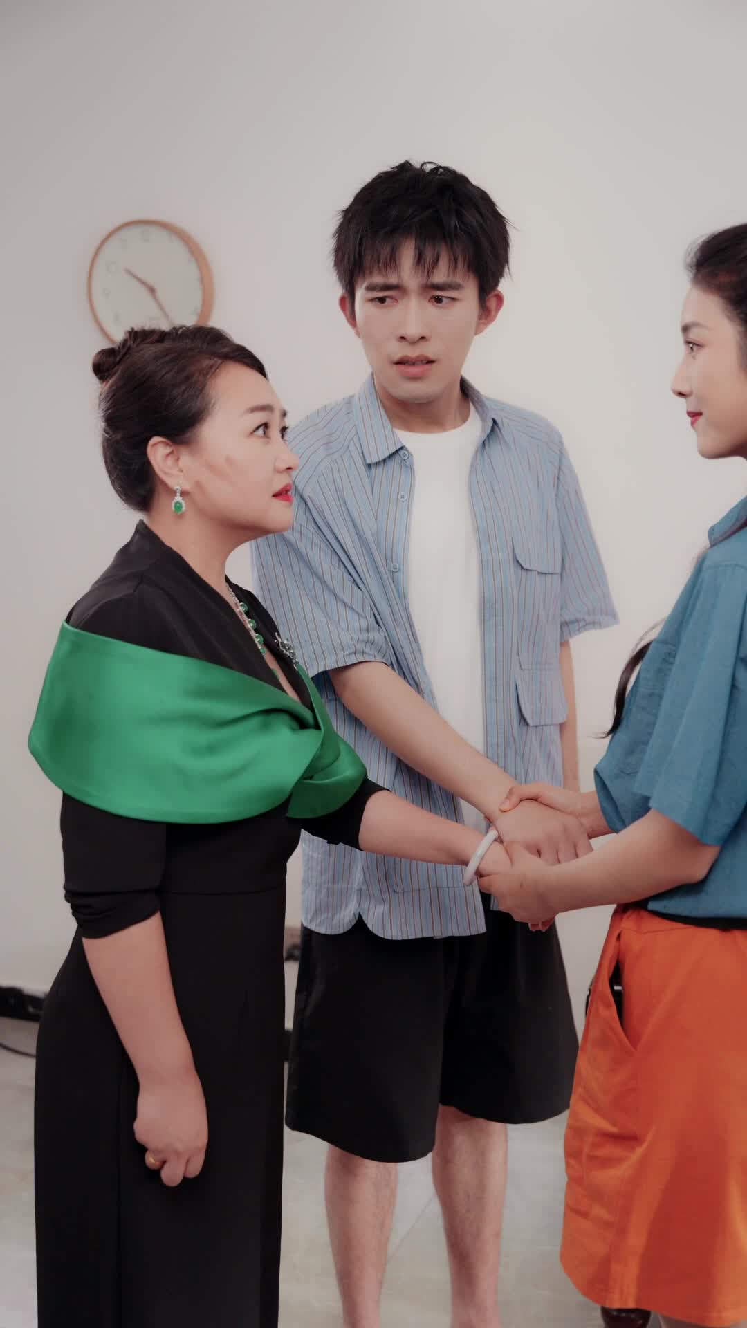 Episode 4 of Mr. & Mrs. Smith: Pretending to Be CEO‘s Penniless Lover