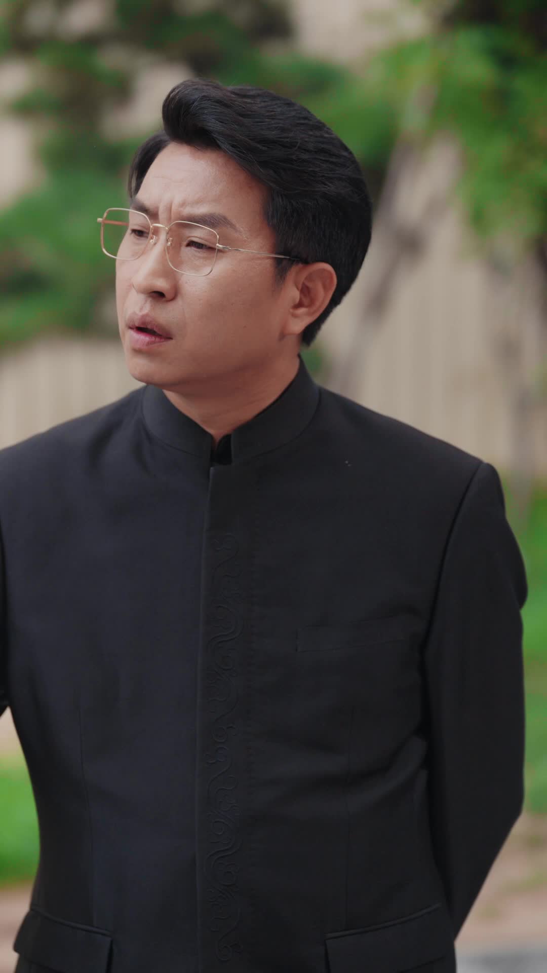 Episode 41 of Mr. & Mrs. Smith: Pretending to Be CEO‘s Penniless Lover
