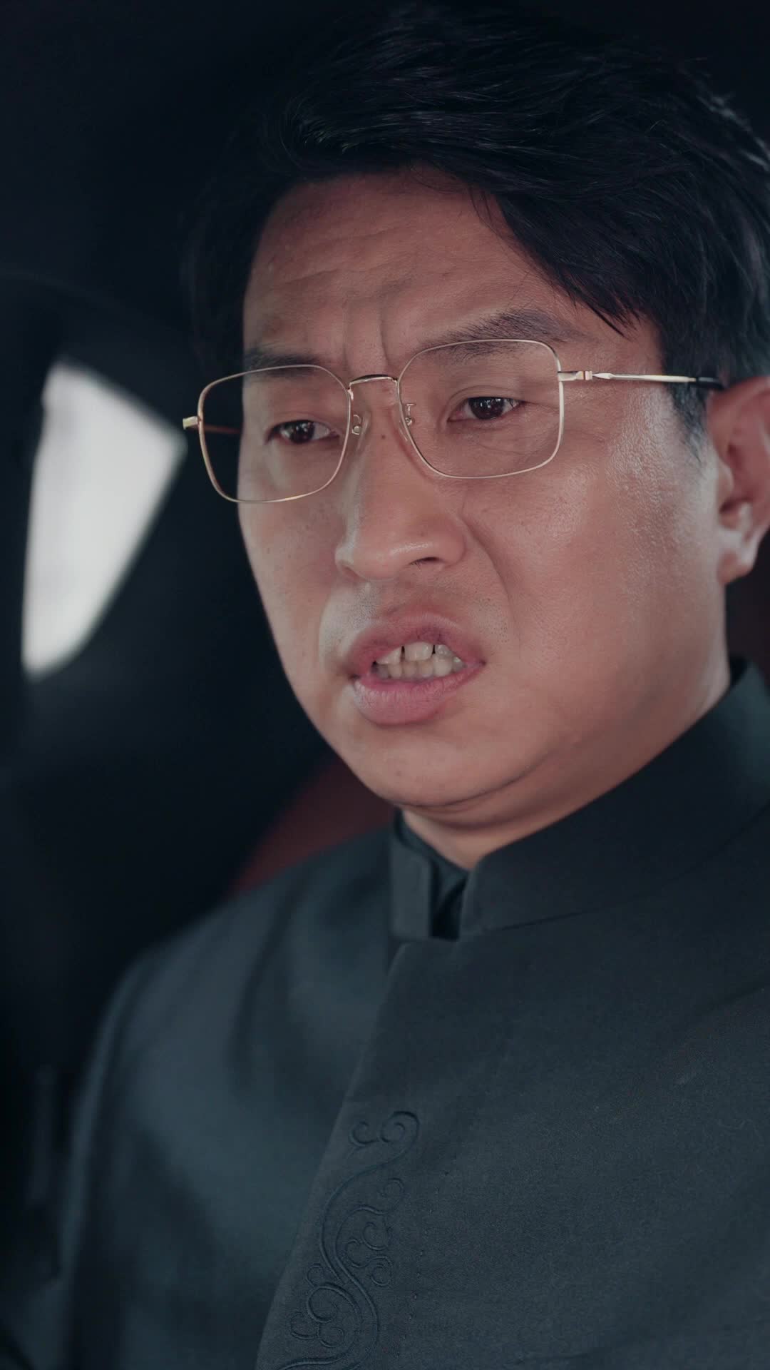 Episode 9 of Mr. & Mrs. Smith: Pretending to Be CEO‘s Penniless Lover