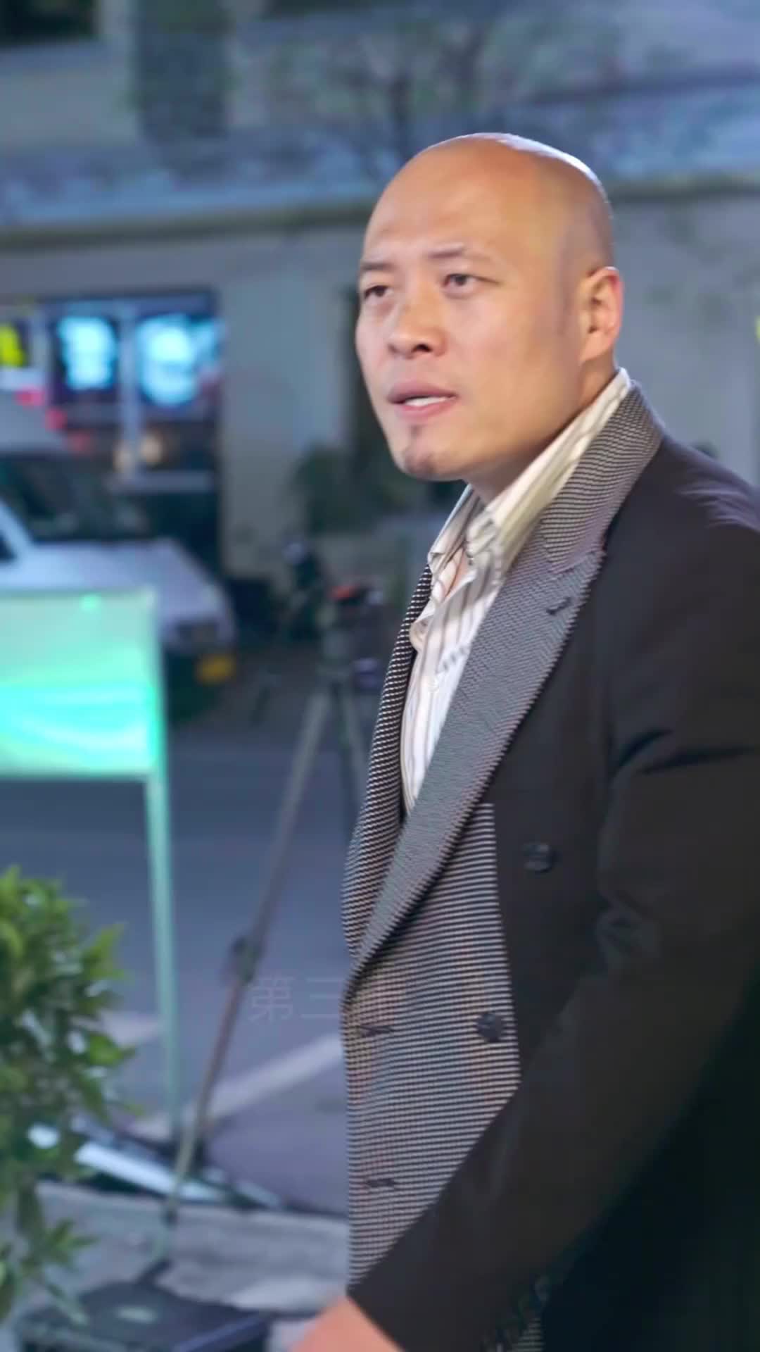 Episode 32 of Ms. CEO's Miracle Healer Boyfriend