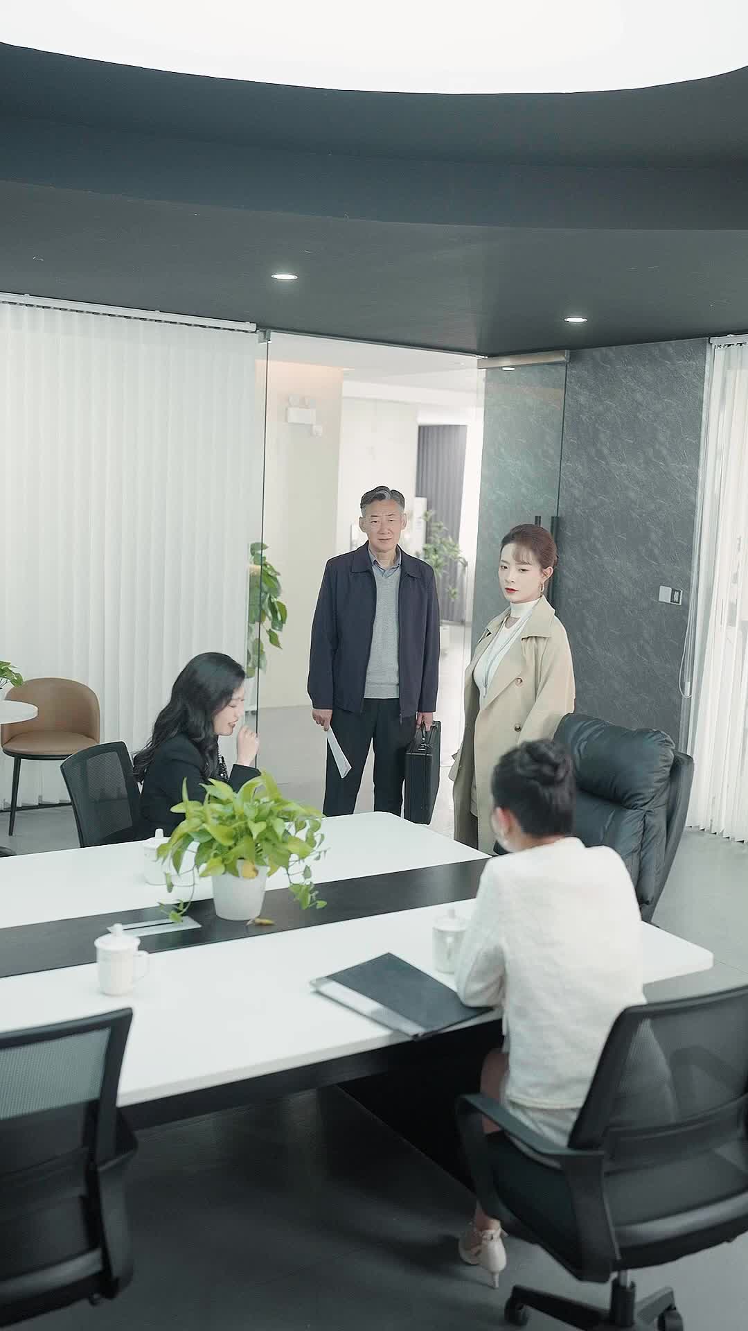 Episode 3 of My 60-Year-Old Apprentice Dad Is a Hidden Boss