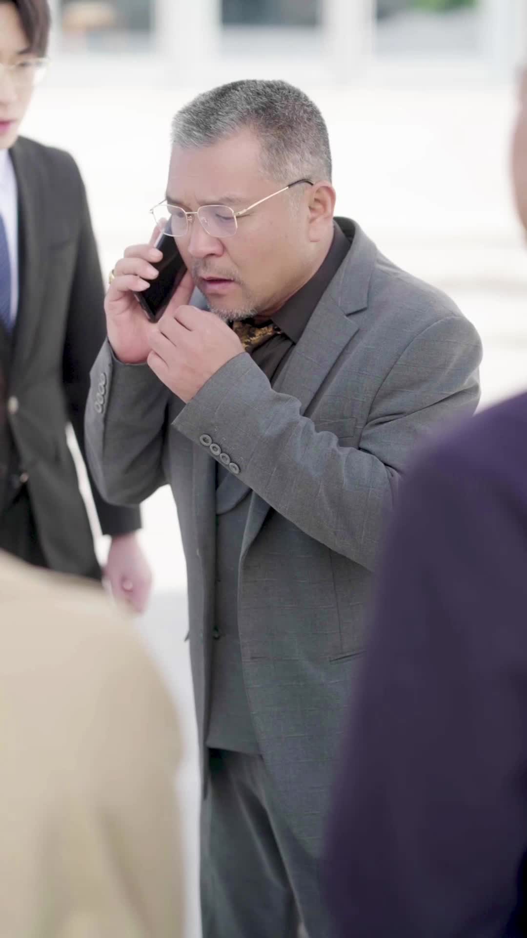 Episode 41 of My 60-Year-Old Apprentice Dad Is a Hidden Boss