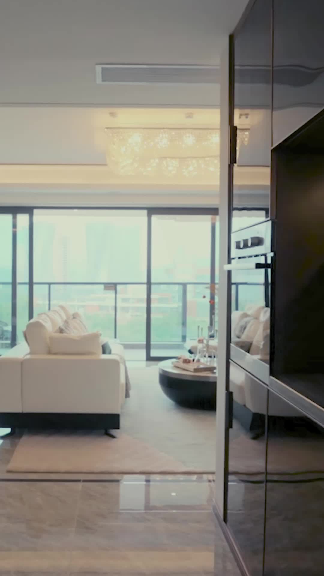 Episode 34 of My Billionaire Husband Left Me for Him？