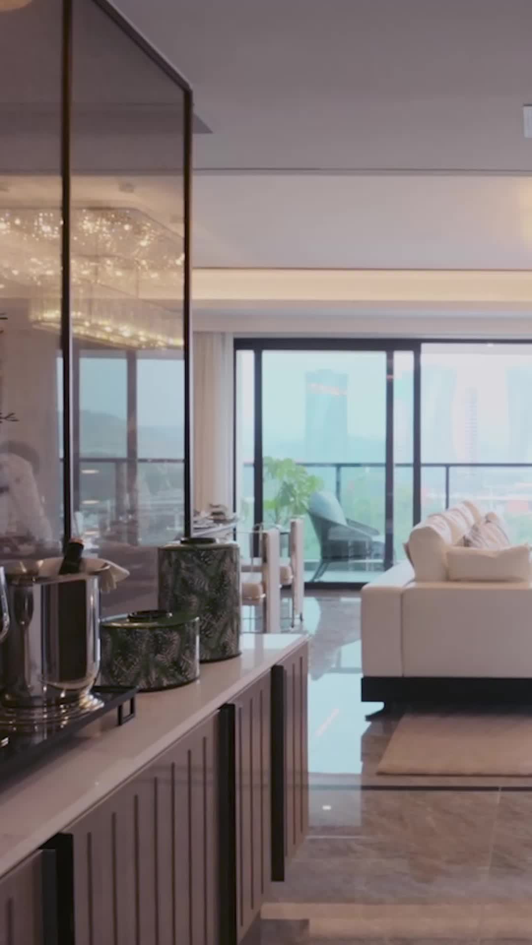 Episode 9 of My Billionaire Husband Left Me for Him？
