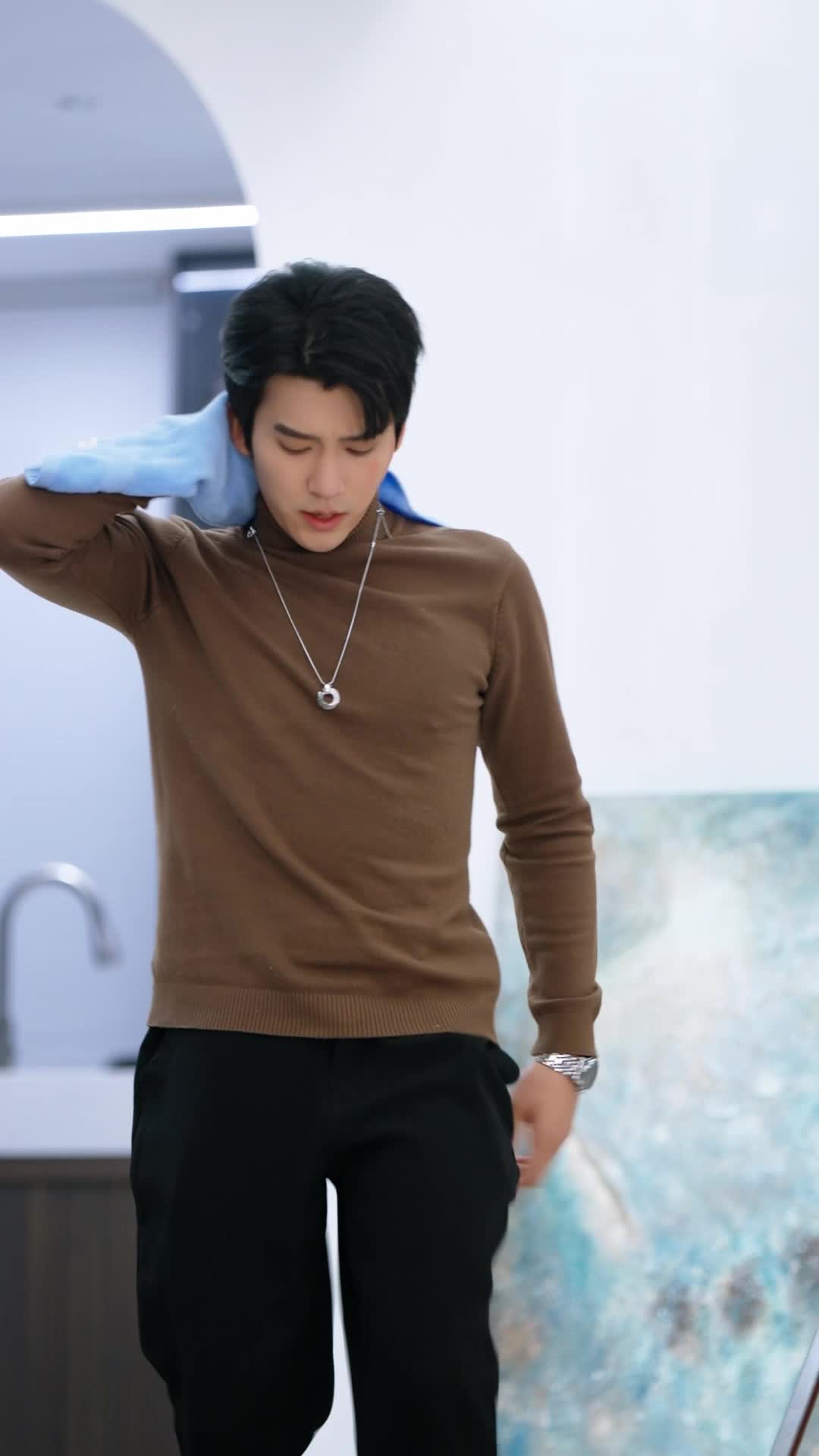 Episode 16 of My CEO Mom Married a Security Guard