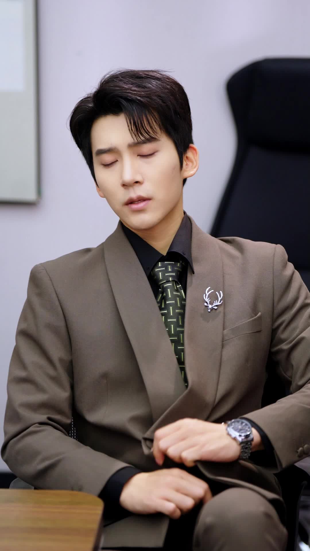 Episode 23 of My CEO Mom Married a Security Guard