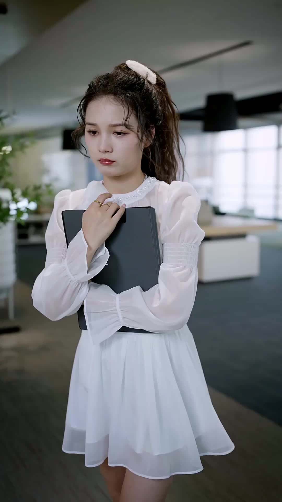 Episode 38 of My Down-and-Out Hubby Is a CEO
