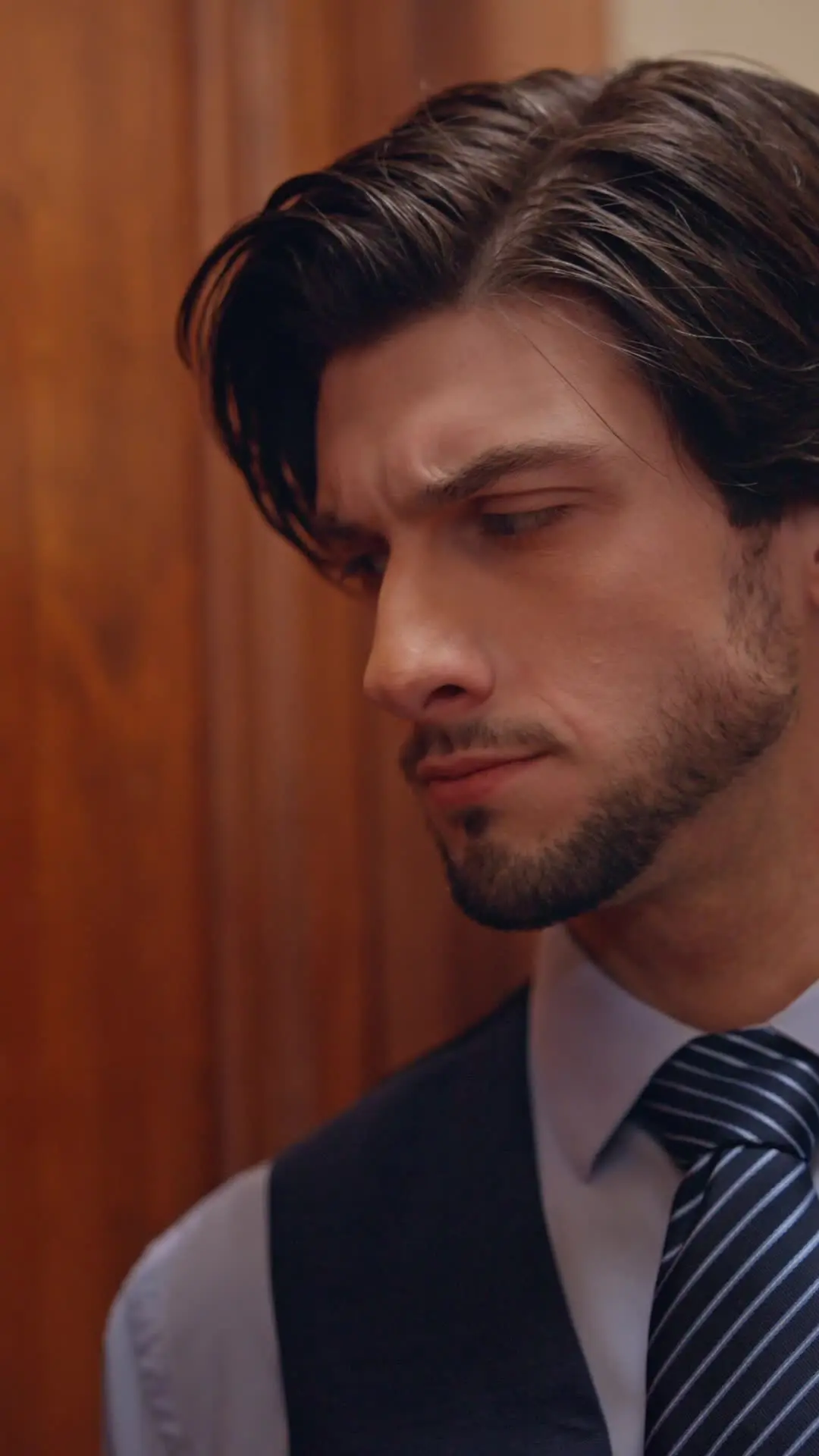 Episode 6 of My Father's Billionaire Boss Treasured Me as His Bride