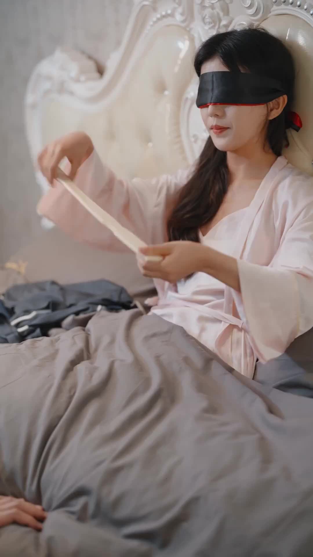 Episode 18 of My Flash Marriage Husband Is A CEO