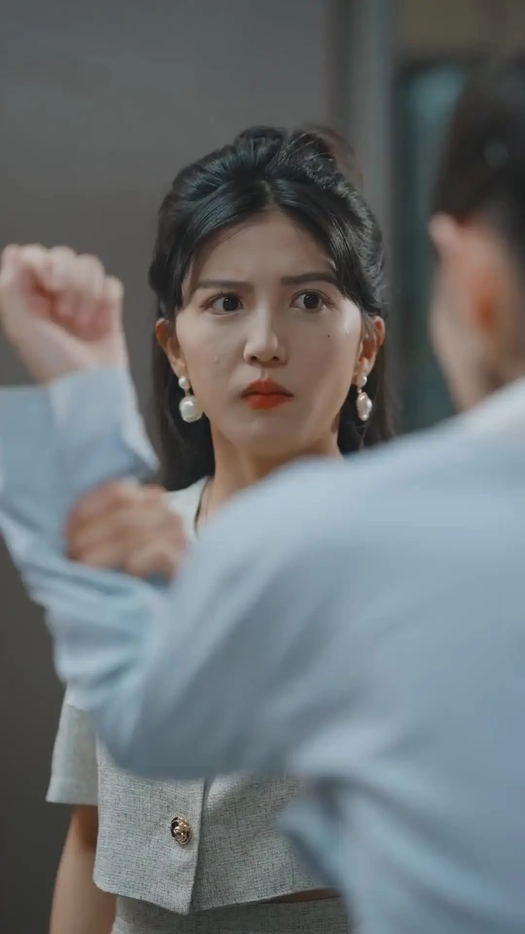 Episode 33 of My Flash Marriage Husband Is A CEO