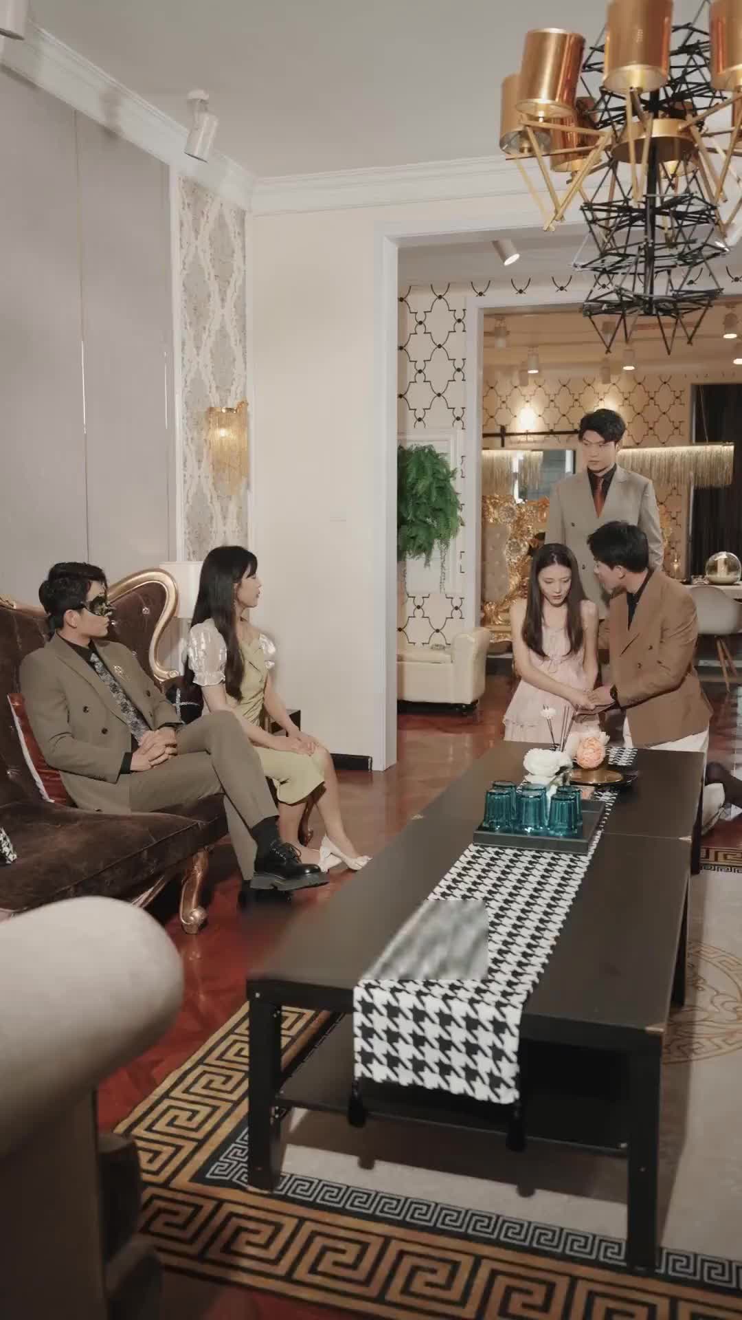 Episode 74 of My Flash Marriage Husband Is A CEO