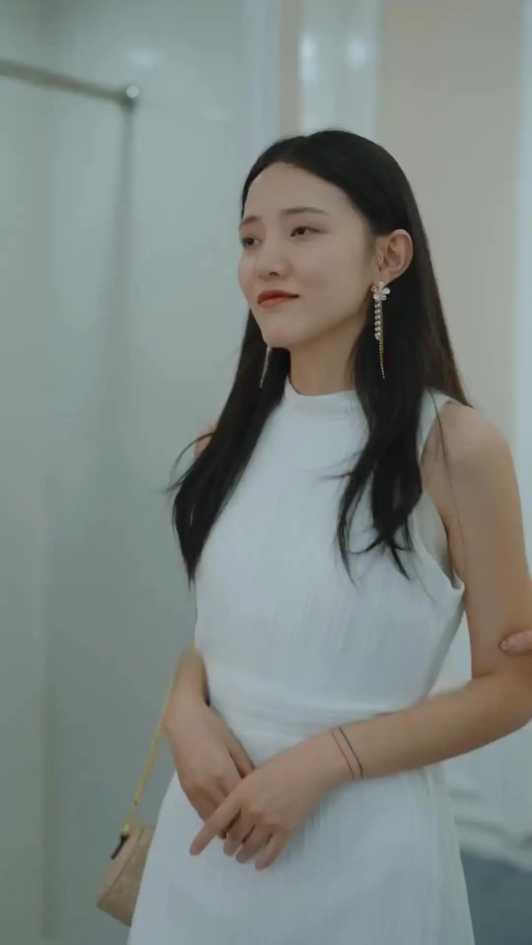 Episode 9 of My Flash Marriage Husband Is A CEO