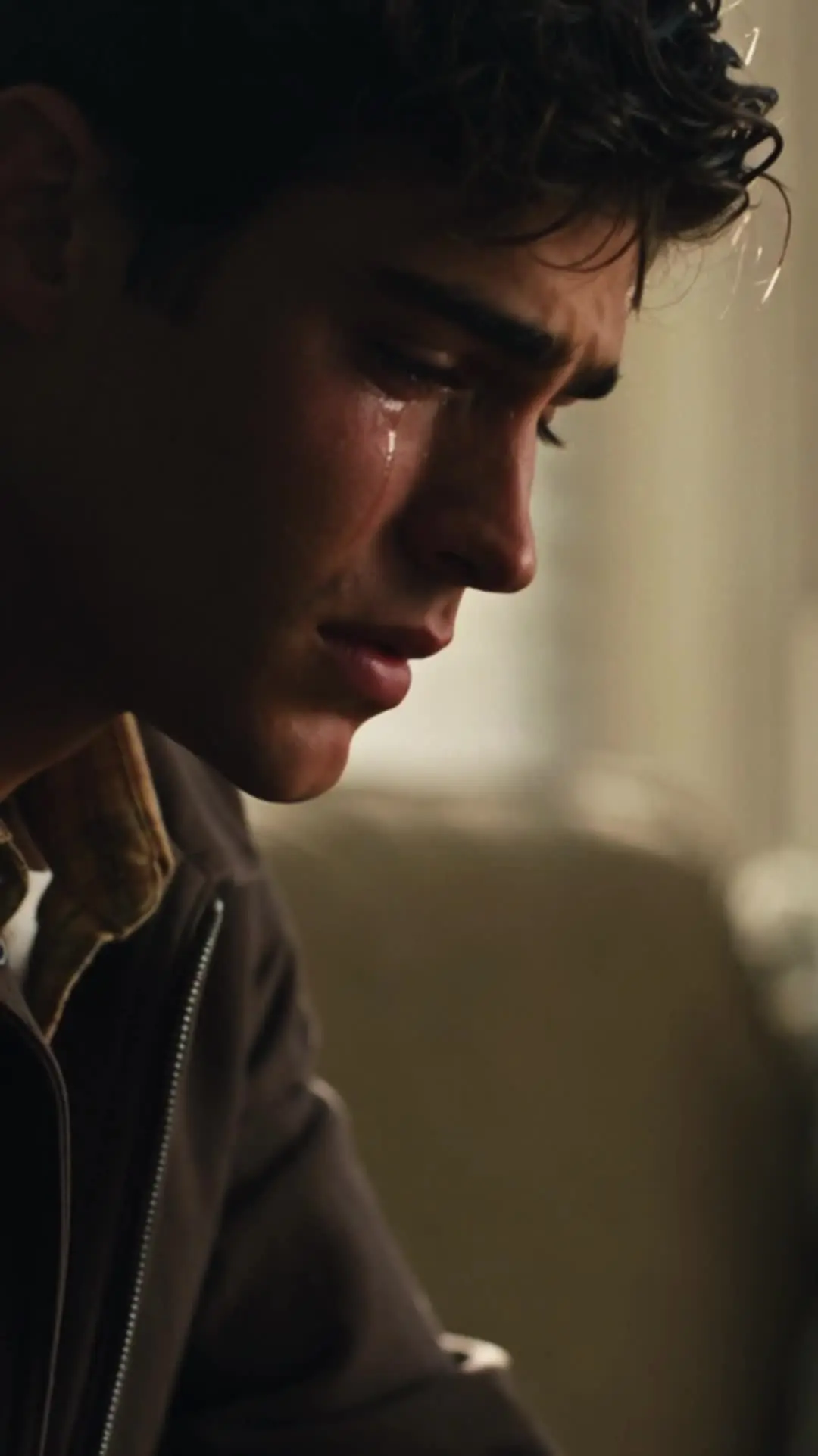 Episode 9 of MY MAFIA HUSBAND WATCHED ME BURN