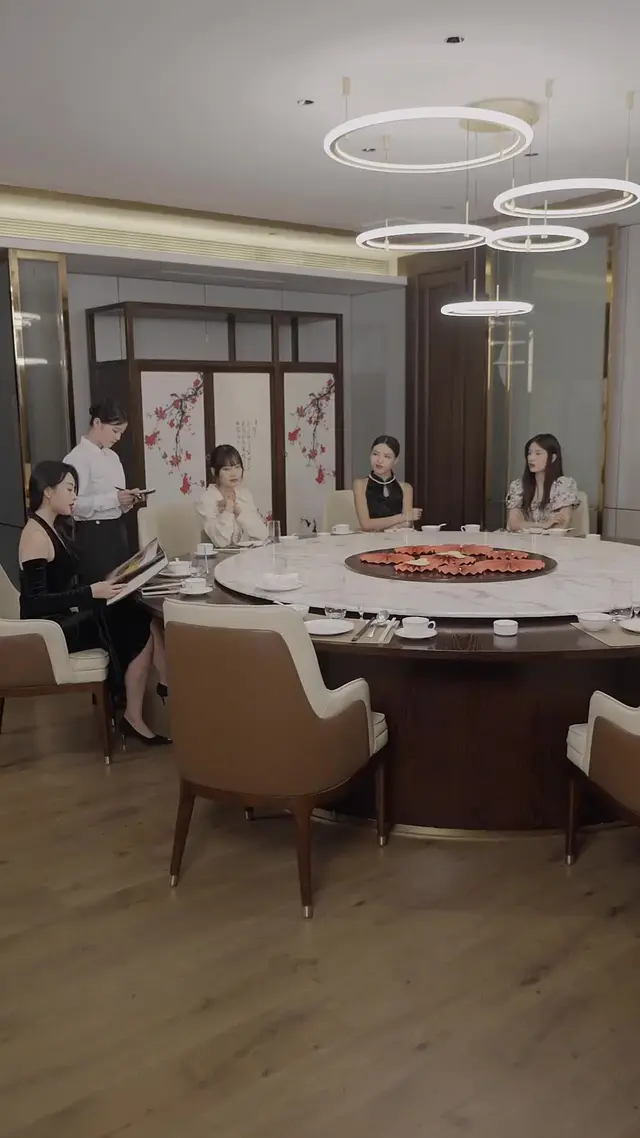 Episode 41 of My Rich Sis Got My Back