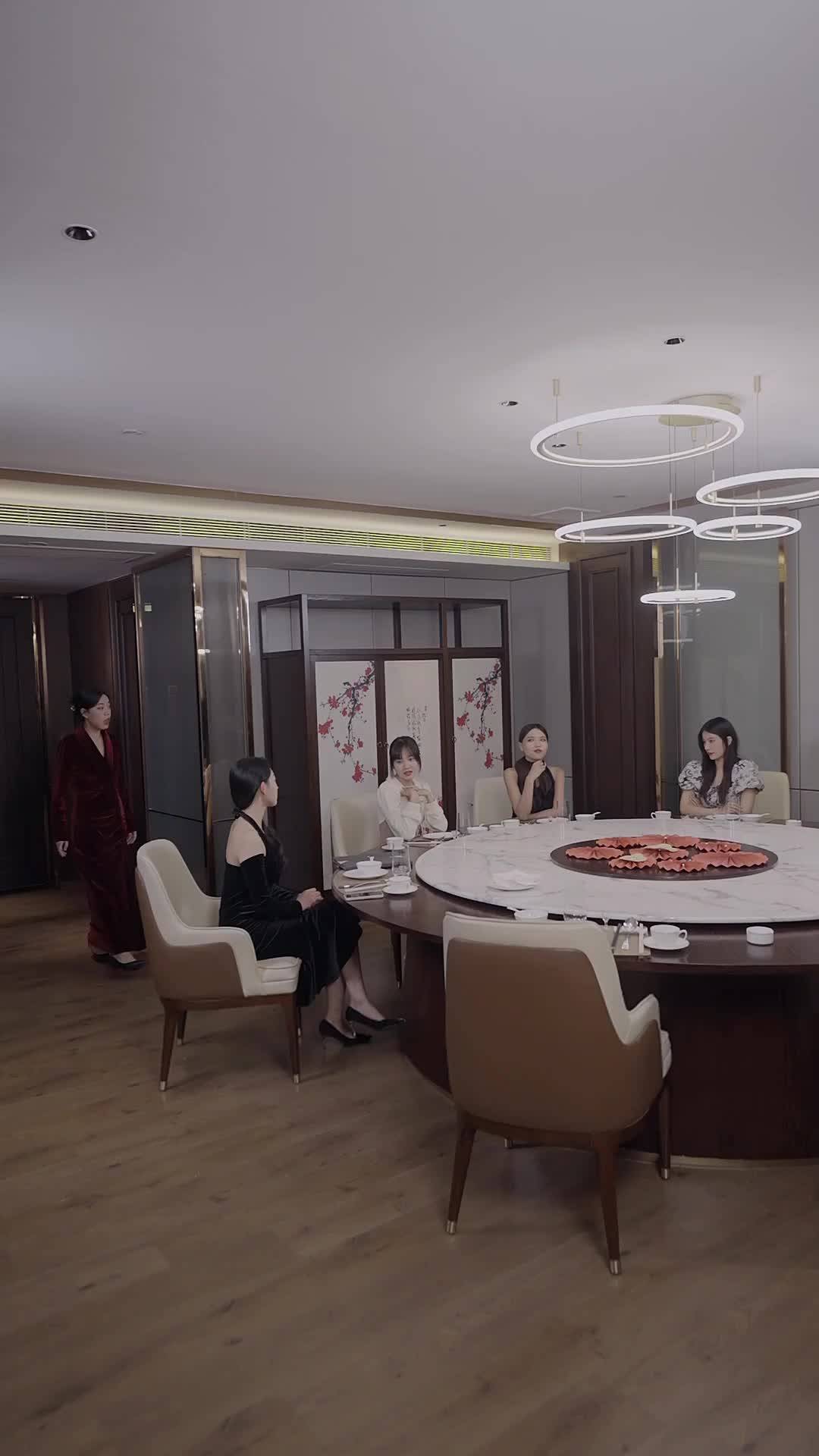Episode 44 of My Rich Sis Got My Back