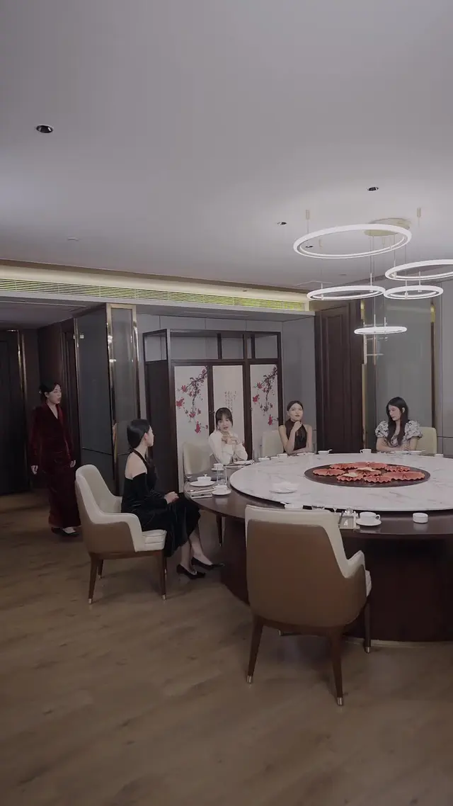 Episode 44 of My Rich Sis Got My Back