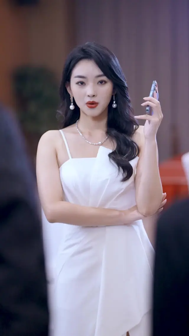 Episode 51 of My Rich Sis Got My Back