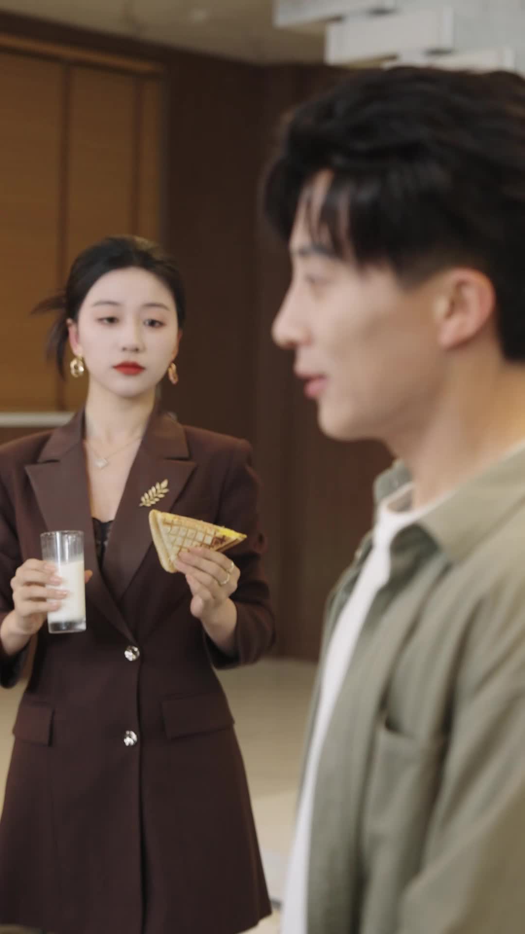 Episode 52 of My Sisters Made Me Rich