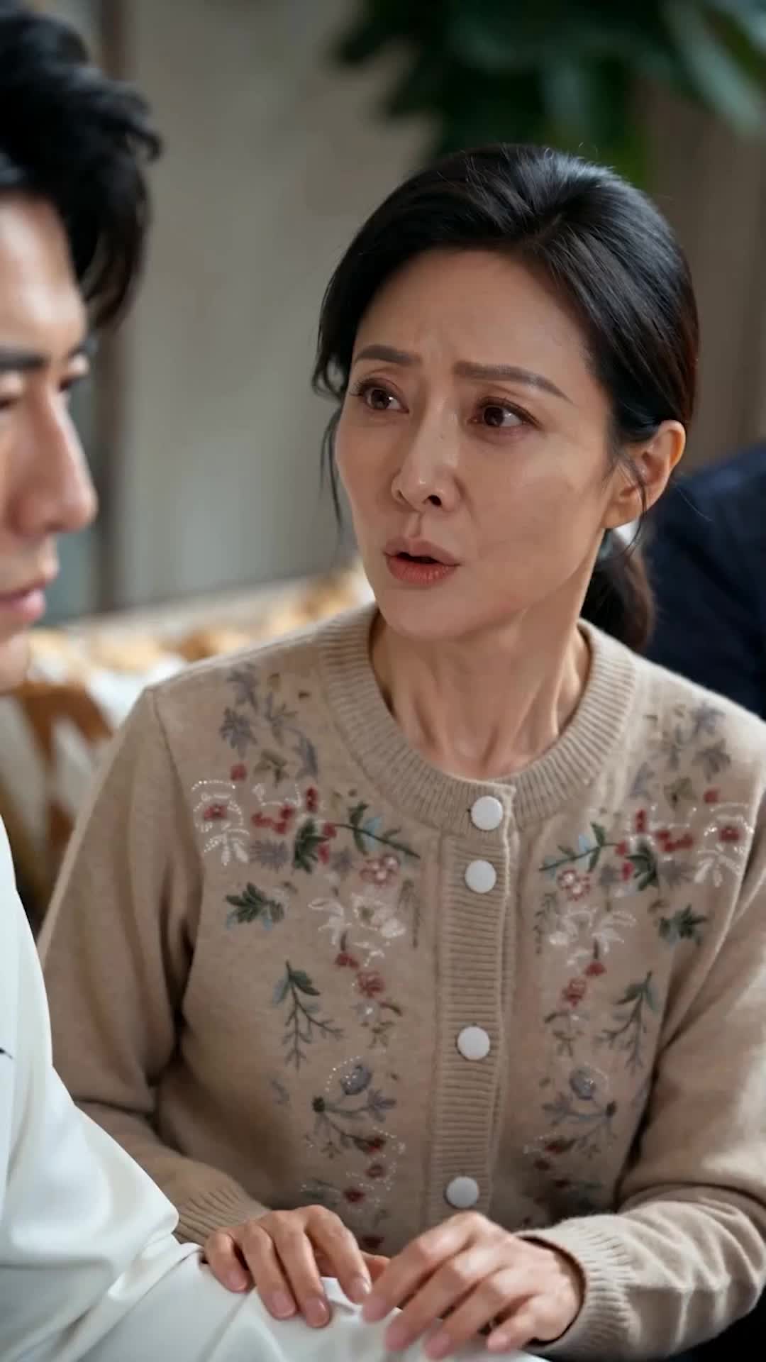 Episode 28 of My Useless Husband Is an Immortal
