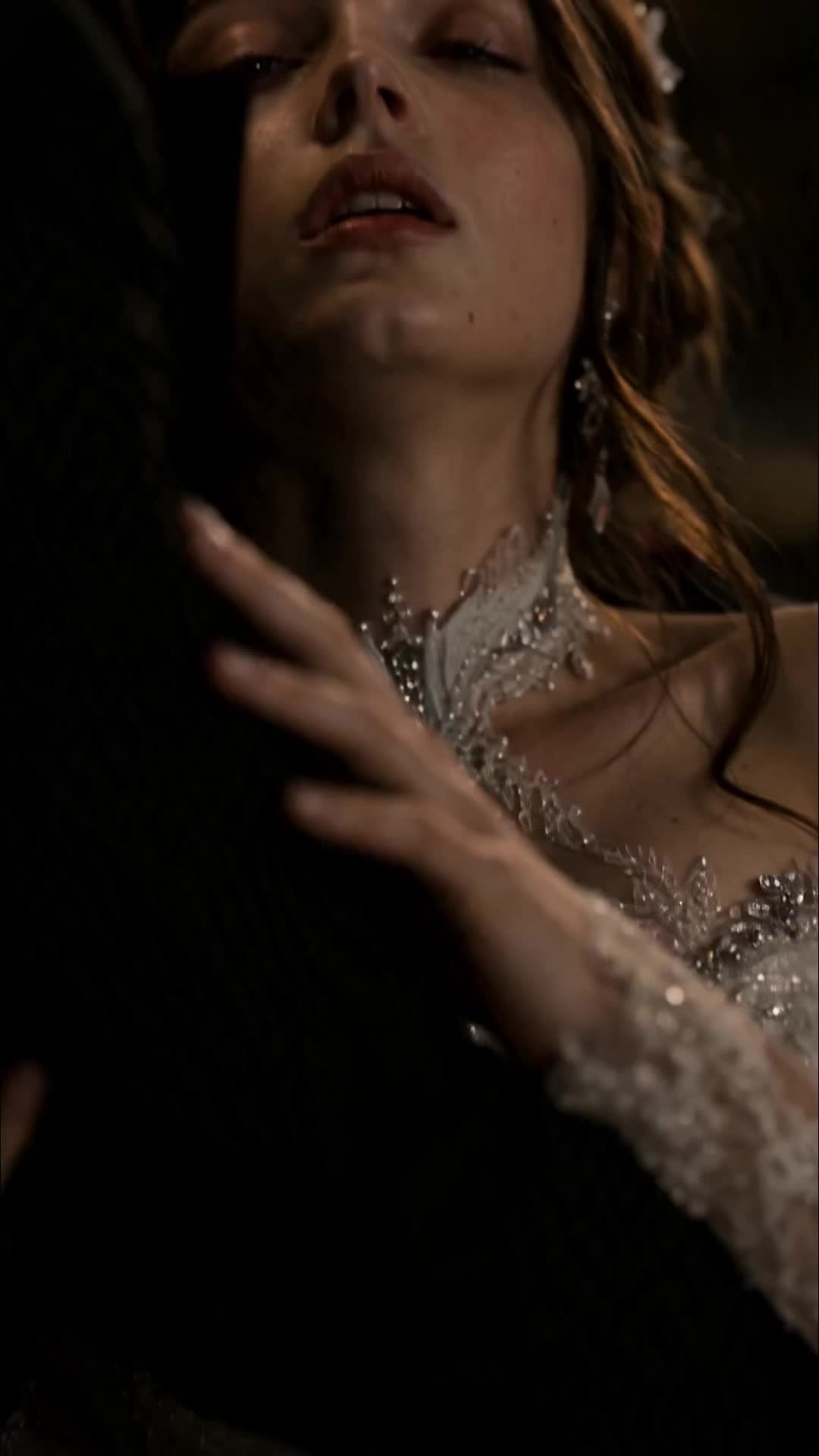 Episode 41 of My Vampire First Love Regretted Losing Me